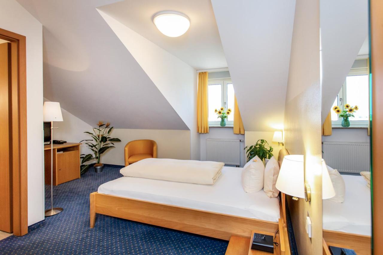 Arcus Hotel Muenchen Messe Feldkirchen  Exterior photo